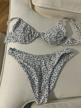 Shein Underwire Bikini set - white and sage green